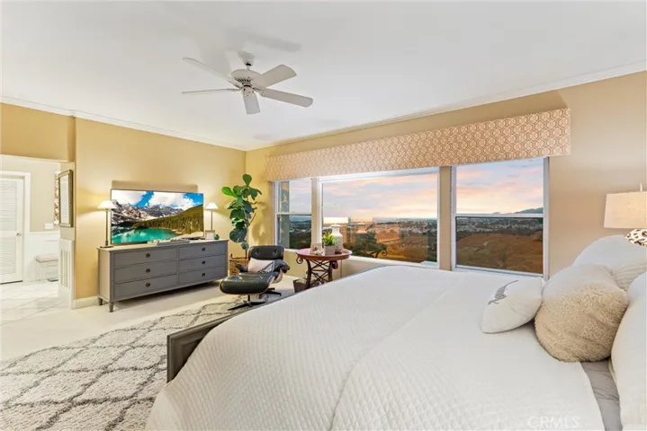 19461 Jasper Hill Road, Lake Forest, California 92679
