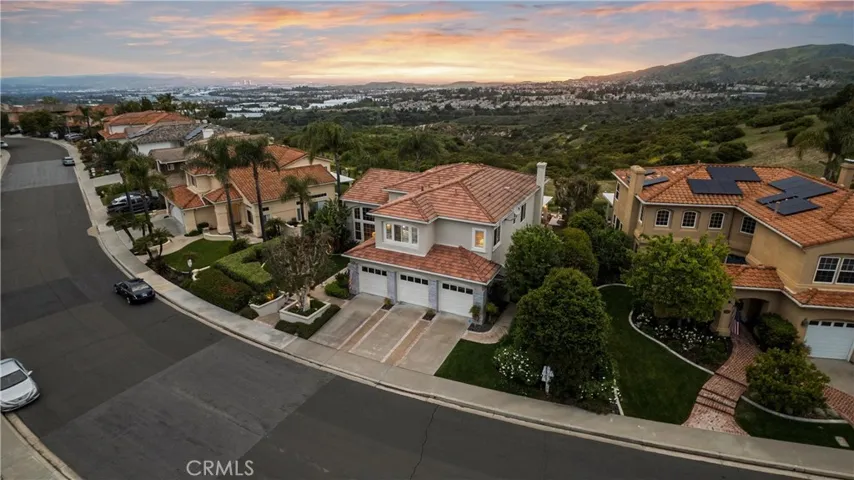 19461 Jasper Hill Road, Lake Forest, California 92679