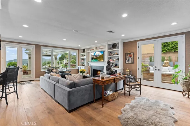 19461 Jasper Hill Road, Lake Forest, California 92679