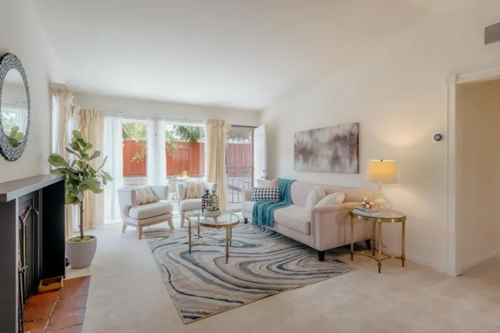 2556 Annapolis Street, East Palo Alto, California 94303