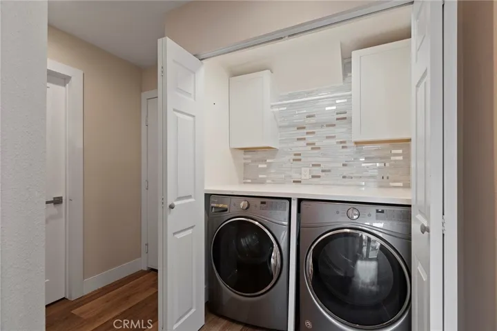 Washer/Dryer-Main floor