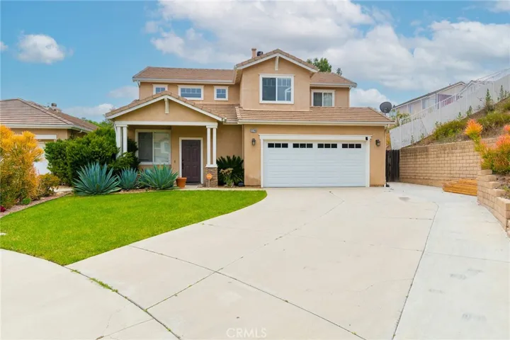 Front of Home/Large driveway