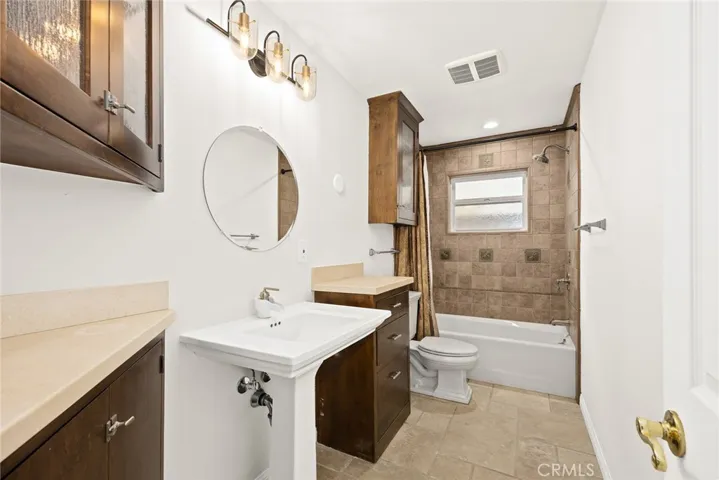 Guest Bathroom/Hallway Bathroom