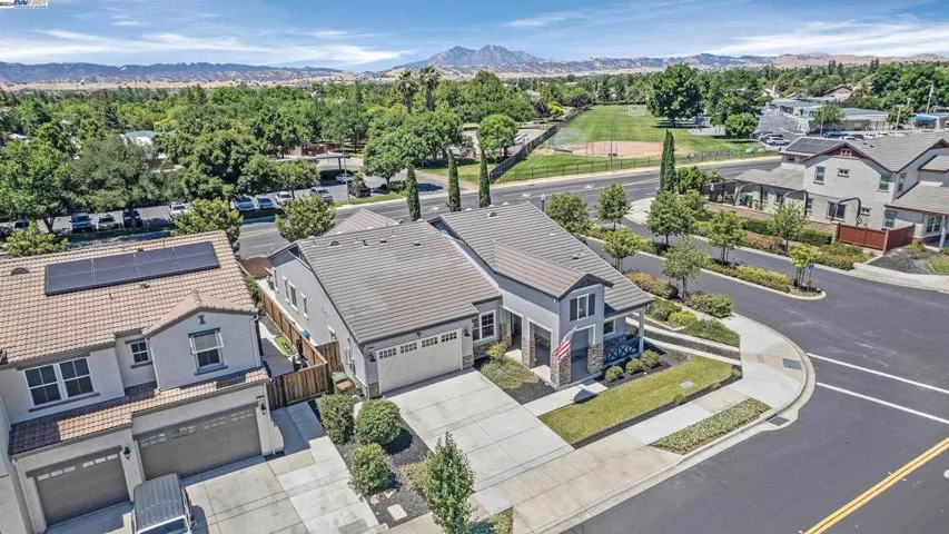 390 Fletcher Lane, Brentwood, California 94513