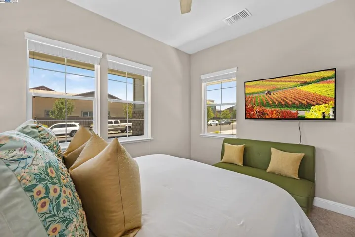 390 Fletcher Lane, Brentwood, California 94513