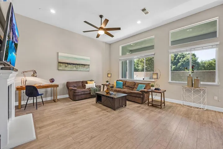 390 Fletcher Lane, Brentwood, California 94513
