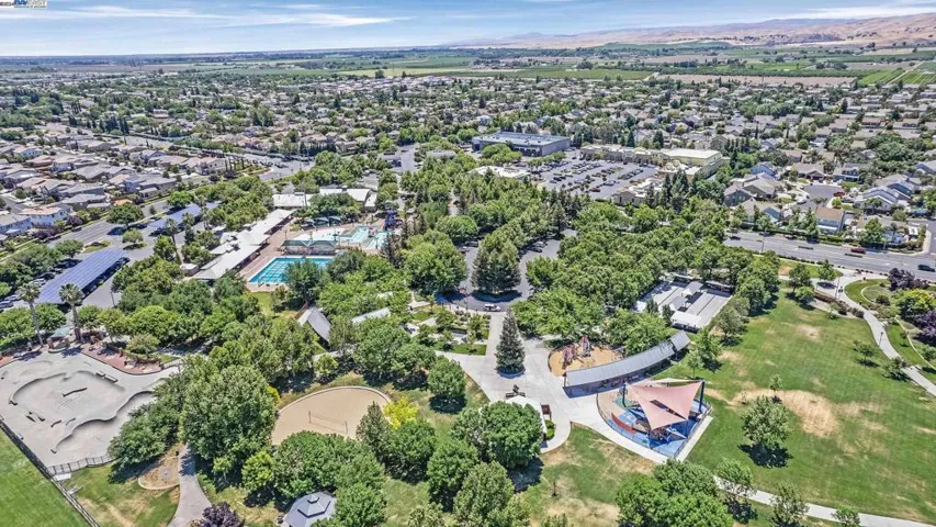 390 Fletcher Lane, Brentwood, California 94513