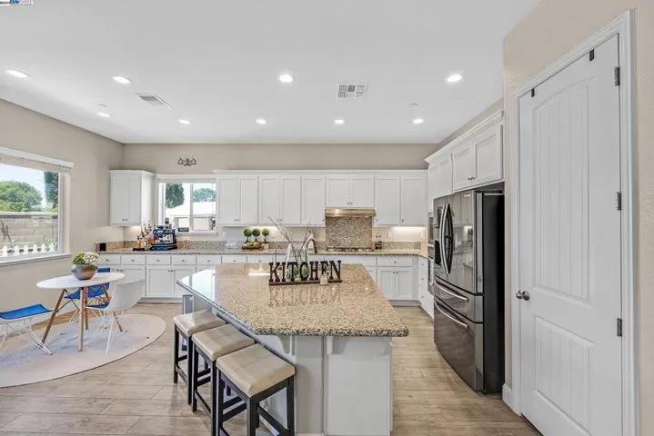 390 Fletcher Lane, Brentwood, California 94513