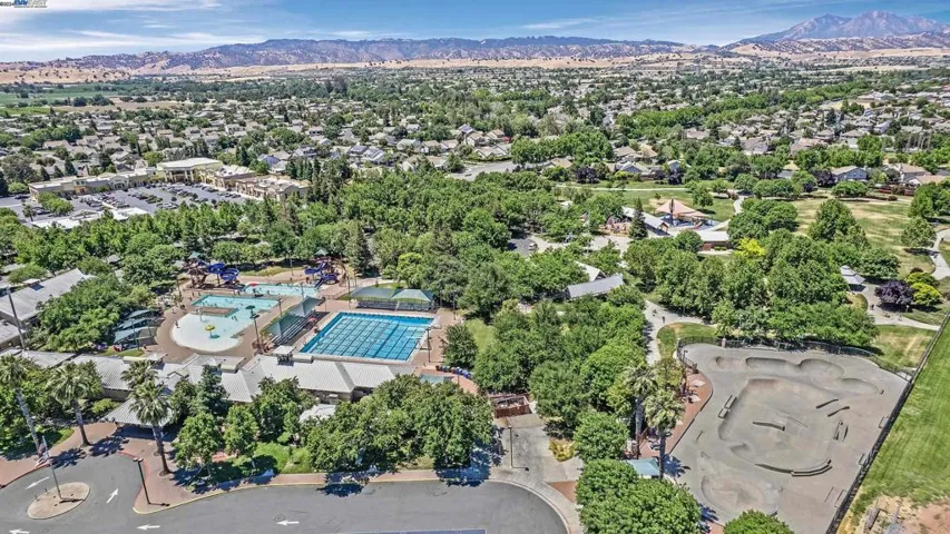 390 Fletcher Lane, Brentwood, California 94513