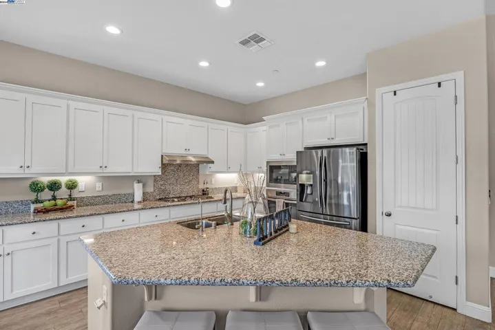 390 Fletcher Lane, Brentwood, California 94513