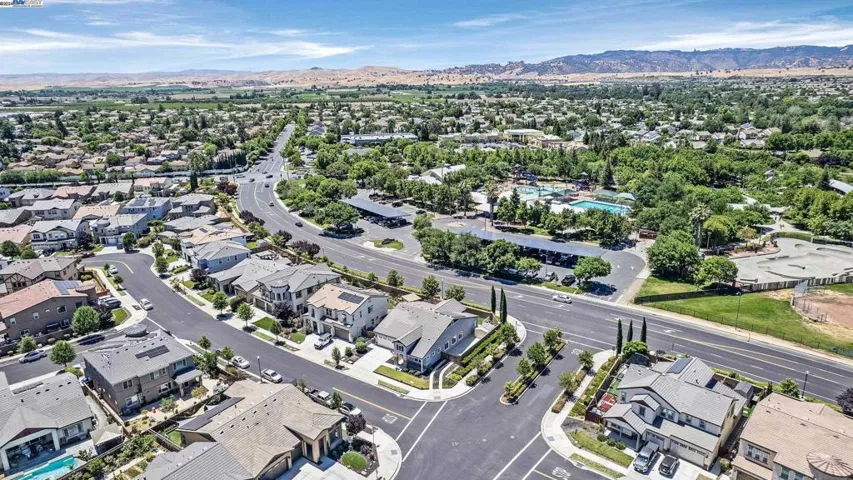 390 Fletcher Lane, Brentwood, California 94513