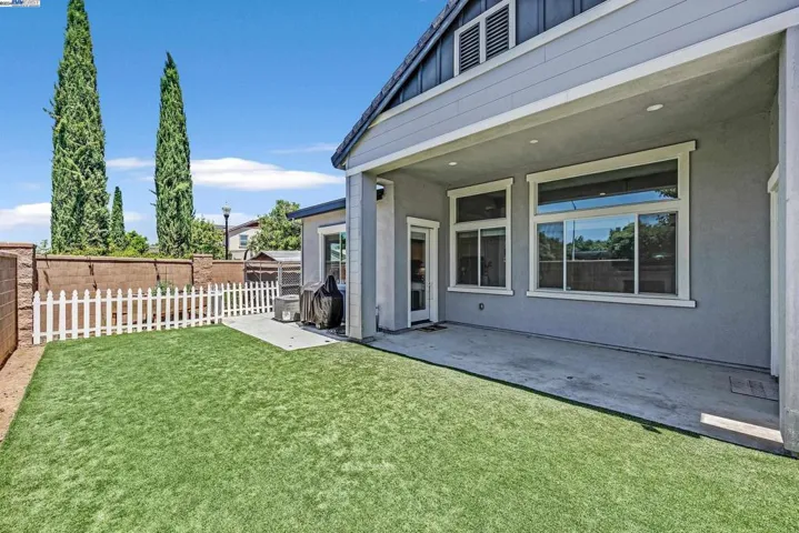 390 Fletcher Lane, Brentwood, California 94513