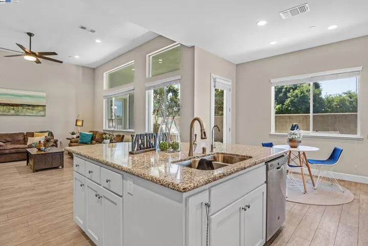 390 Fletcher Lane, Brentwood, California 94513