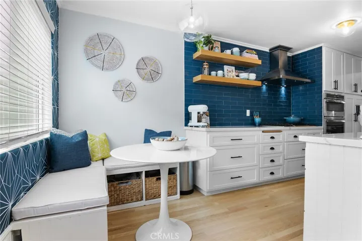 Breakfast nook