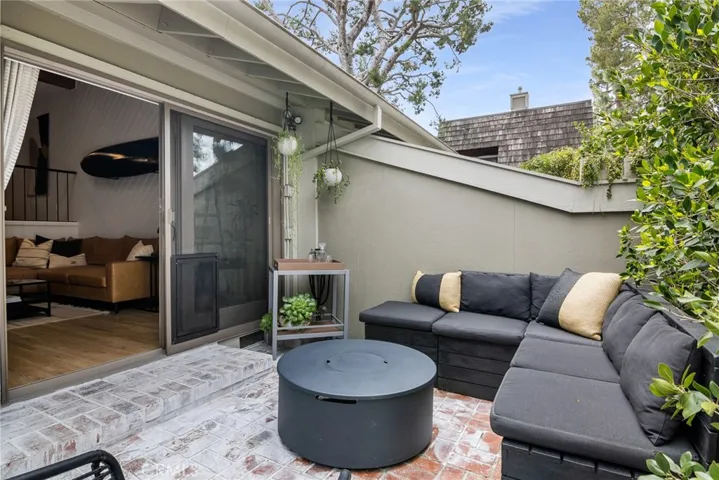 Spacious front patio