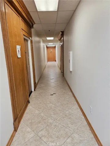 Hallwy to suite