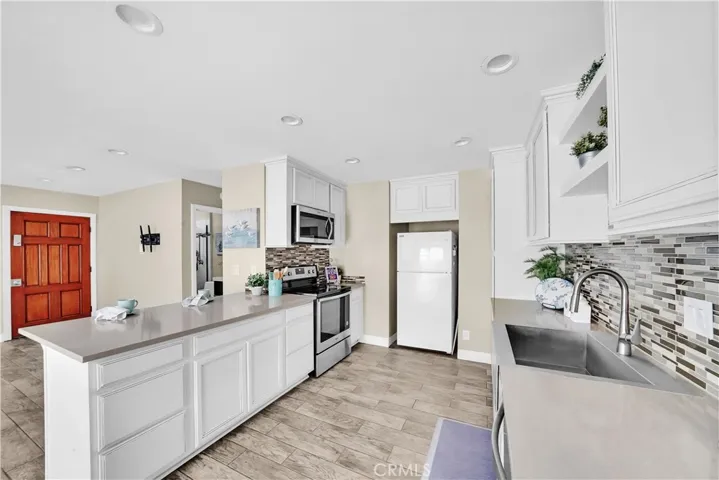 Spacious kitchen with lots of counter space