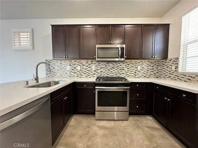 5846 Ginger Dr, Eastvale, California 92880