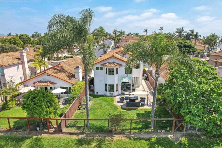 2014 Redwood Crest, Vista, California 92081