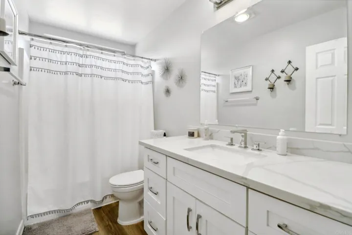 2014 Redwood Crest, Vista, California 92081