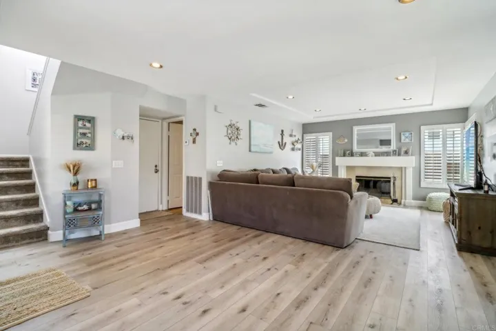 2014 Redwood Crest, Vista, California 92081