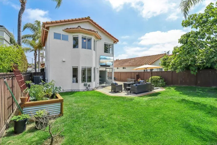 2014 Redwood Crest, Vista, California 92081