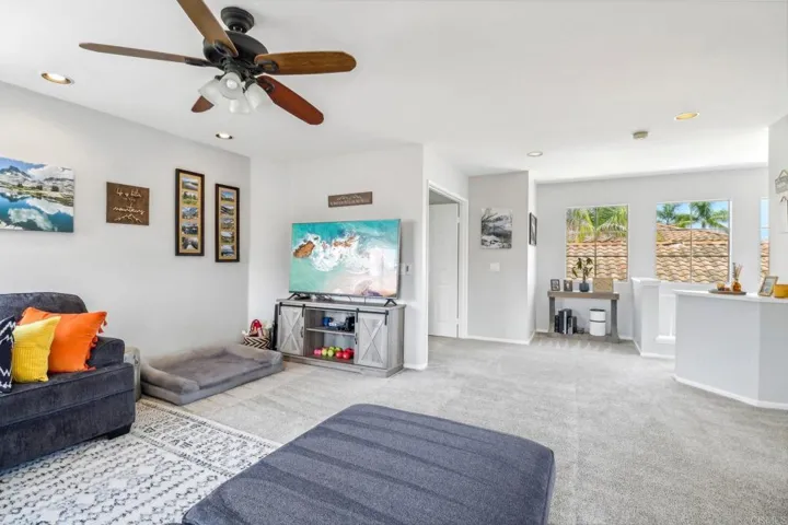 2014 Redwood Crest, Vista, California 92081