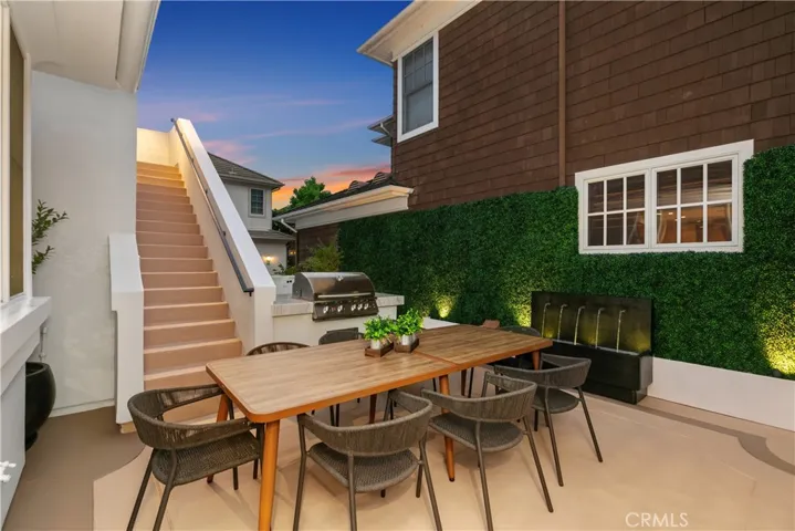26 Long Bay Drive, Newport Beach, California 92660