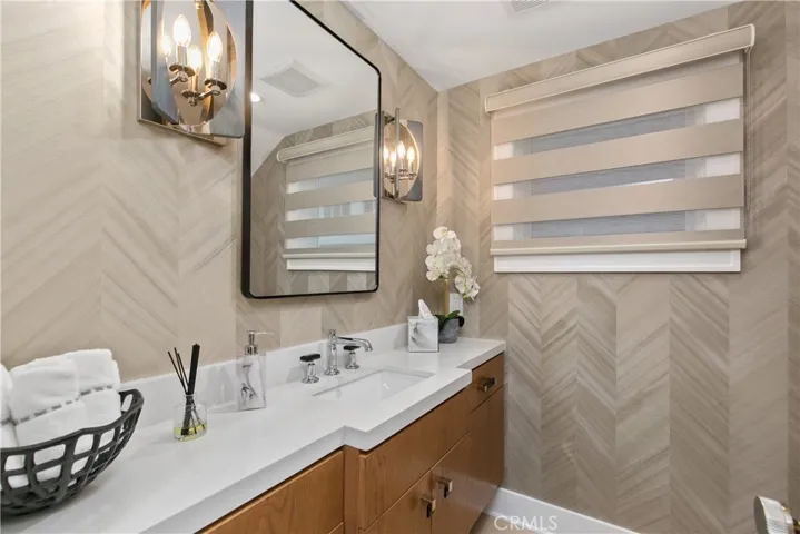 26 Long Bay Drive, Newport Beach, California 92660