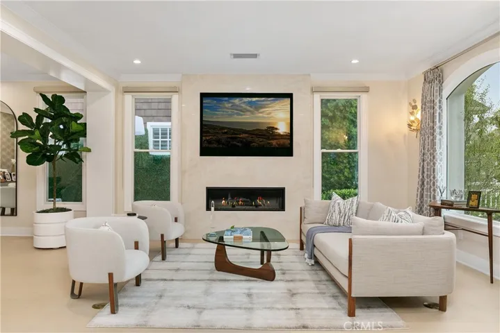 26 Long Bay Drive, Newport Beach, California 92660