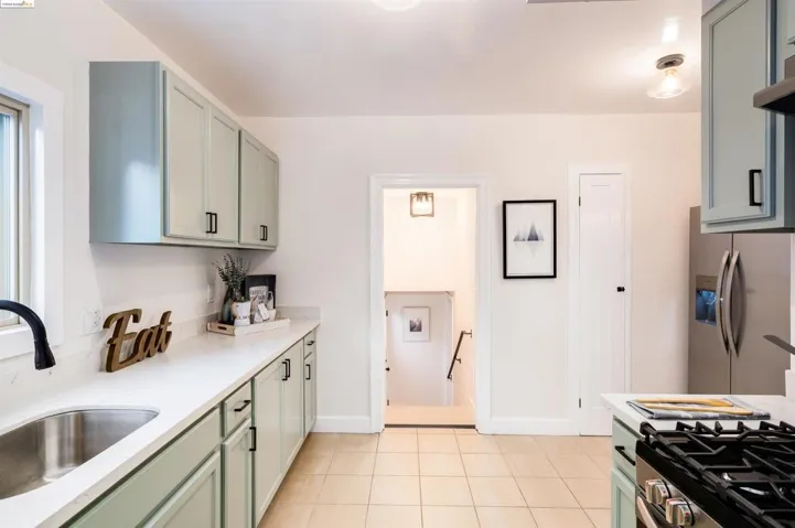533 Taylor Ave, Alameda, California 94501