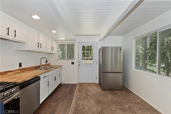 31537 Silver Spruce Dr., Running Springs, California 92382