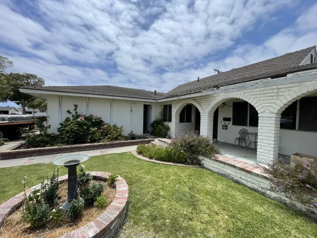 15631 Plymouth Lane, Huntington Beach, California 92647