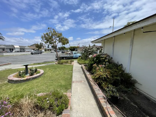 15631 Plymouth Lane, Huntington Beach, California 92647