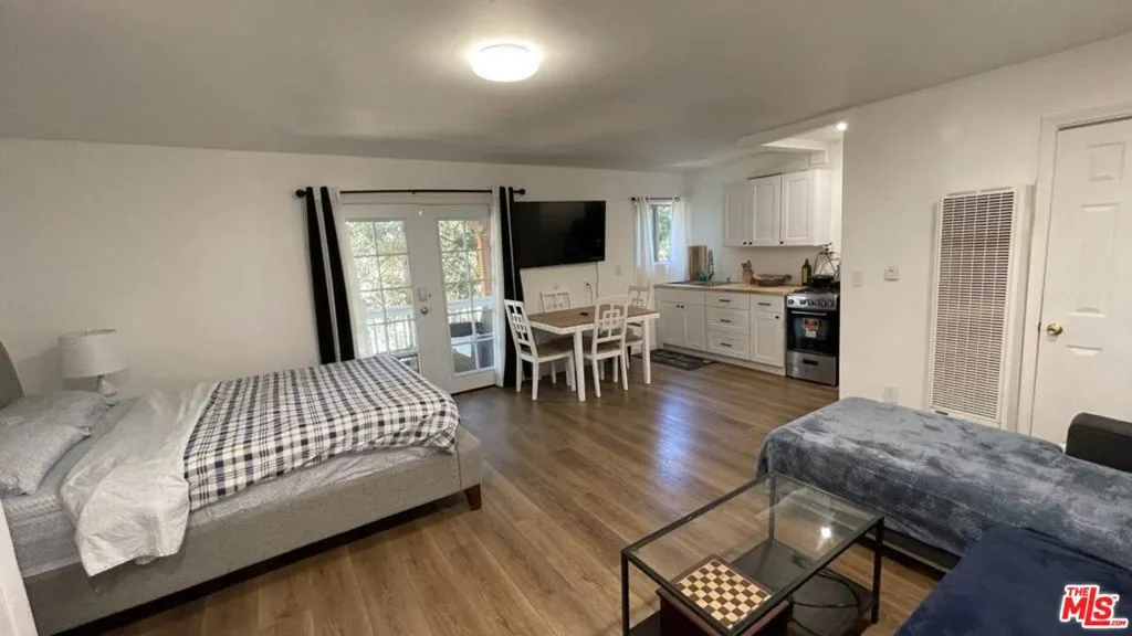 29160 Arrowhead Drive, Cedar Glen, California 92321 home-pic-13