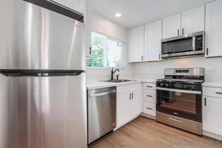 1416 Rolling Hills, Oceanside, California 92056
