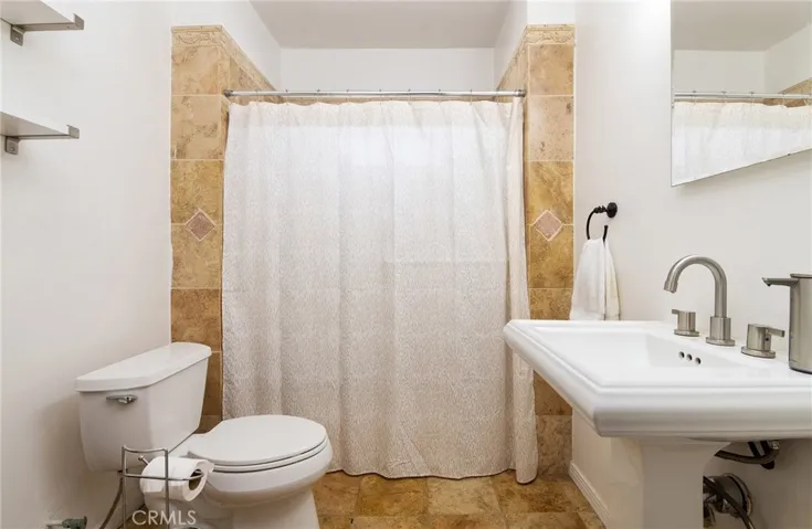 825 E 21st Street, Long Beach, California 90806