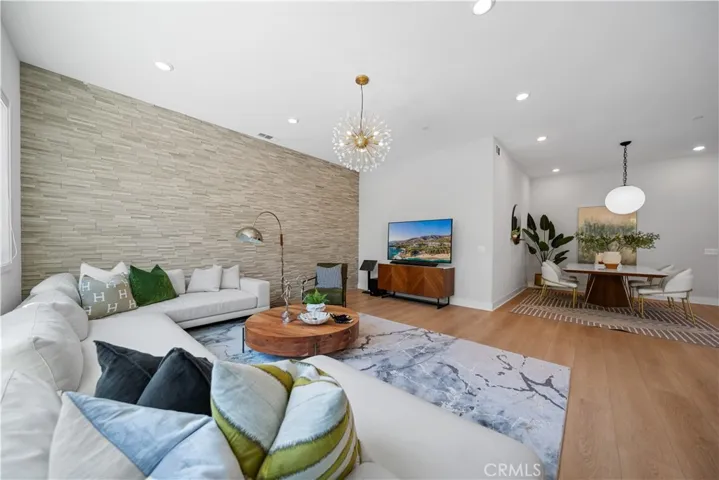 625 Cardona, Lake Forest, California 92630