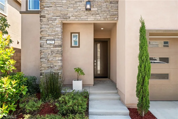 625 Cardona, Lake Forest, California 92630