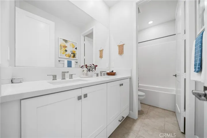 625 Cardona, Lake Forest, California 92630