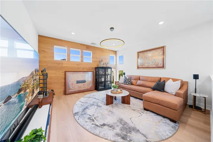 625 Cardona, Lake Forest, California 92630