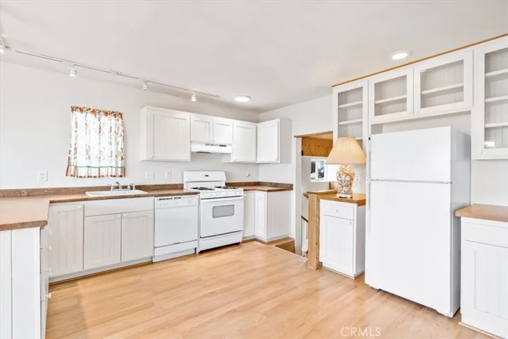 888 Saint Mary Ave, Cayucos, California 93430