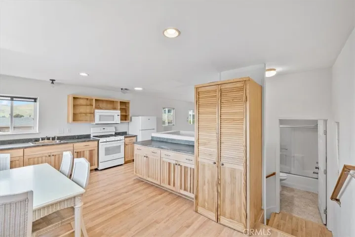 888 Saint Mary Ave, Cayucos, California 93430