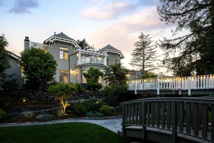 344 Pepper Avenue, Burlingame, California 94010