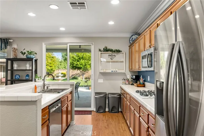 33581 Gene Autry Circle, Yucaipa, California 92399