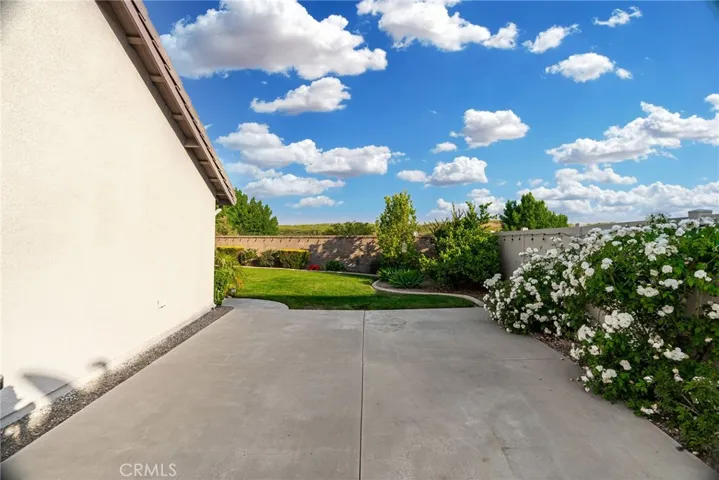 33581 Gene Autry Circle, Yucaipa, California 92399