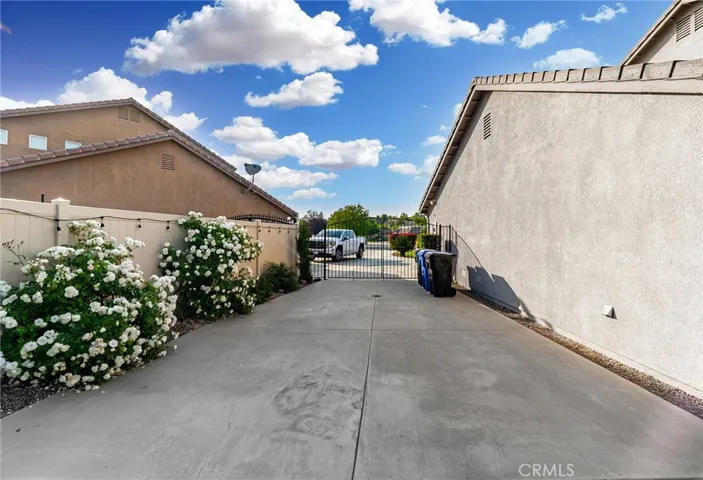 33581 Gene Autry Circle, Yucaipa, California 92399