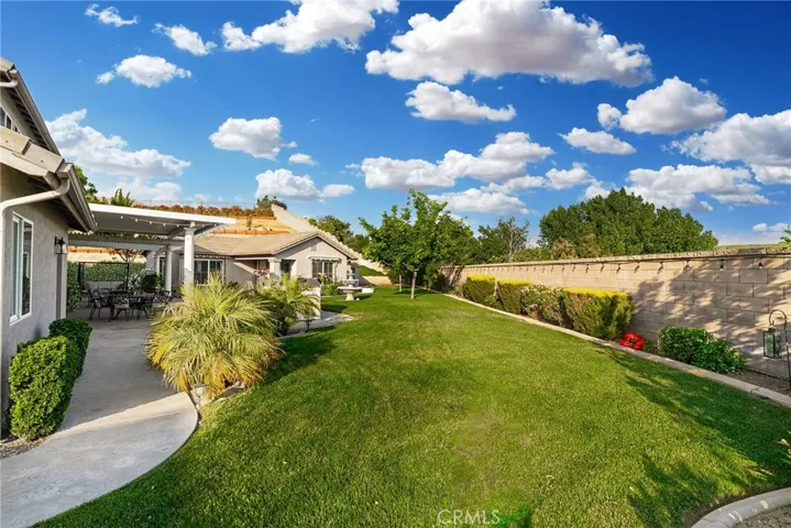33581 Gene Autry Circle, Yucaipa, California 92399