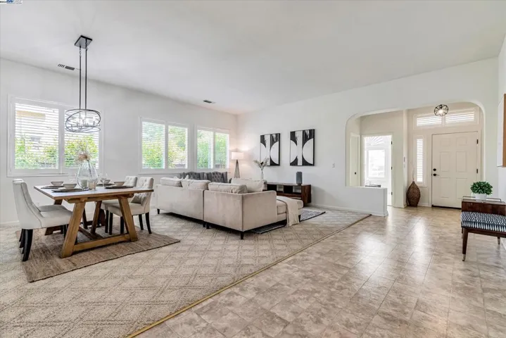 859 Alexander Gabriel Ct, Tracy, California 95377