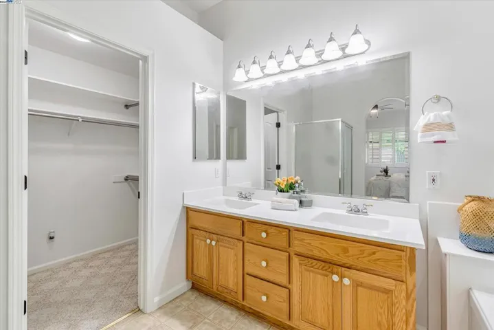 859 Alexander Gabriel Ct, Tracy, California 95377